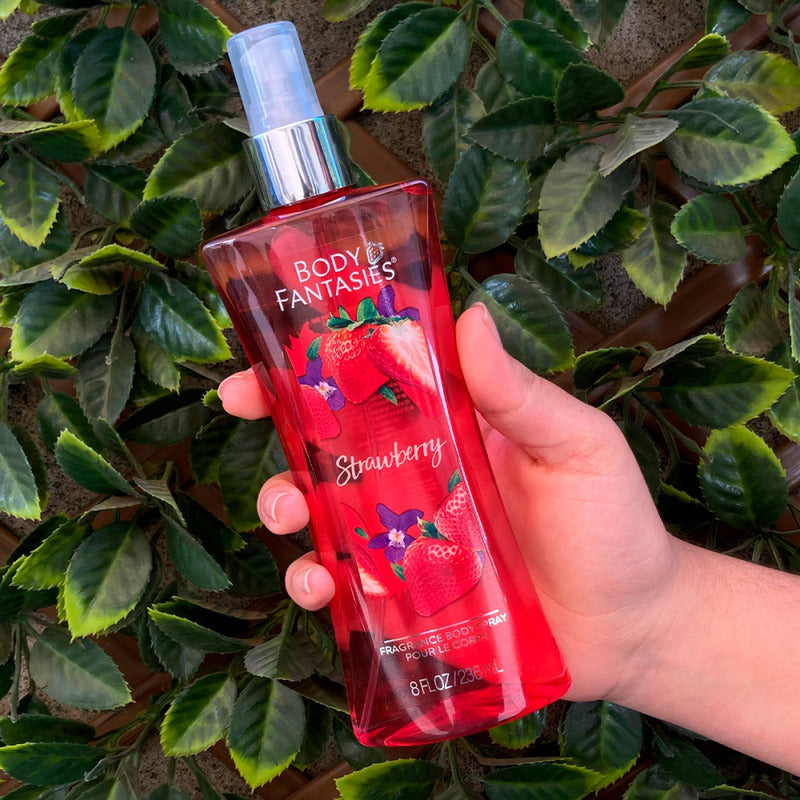 Fragancia Strawberry Body Fantasies. Body Spray 236ml Volumen De La Unidad 236 Ml
