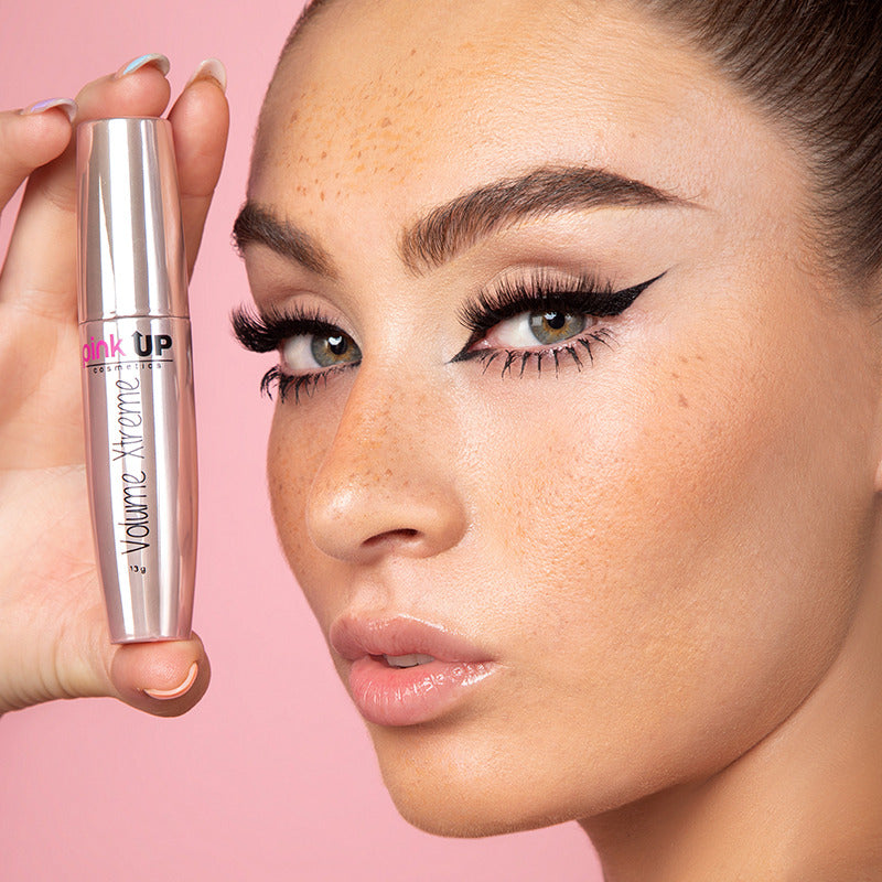 Pink Up Volume Xtreme Máscara De Pestañas Indeleble Volumen Y Longitud Efecto Pestañas Postizas A Prueba De Agua No Deja Grumos Modelo Pkm01